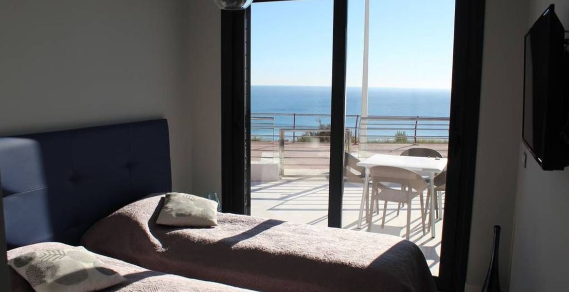 Apartamento con vistas al mar y jacuzzi