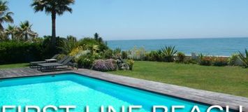Luxury holiday accommodation first line beach