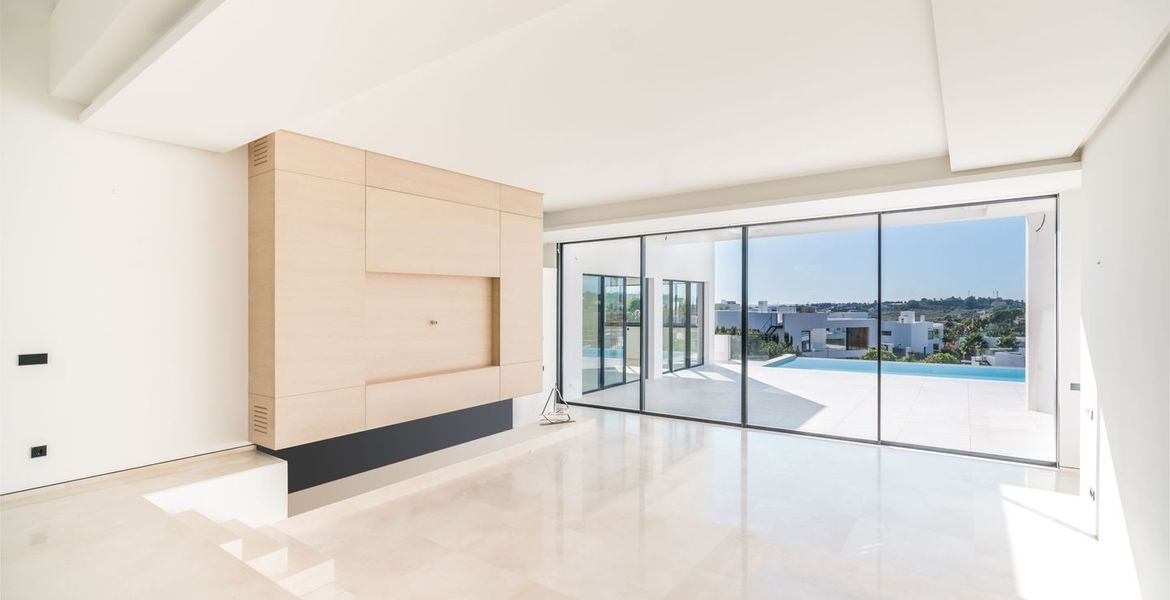New Stylish Contemporary Luxury Villa