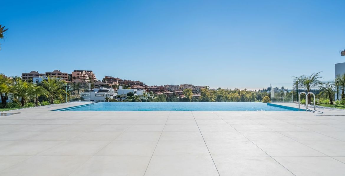 Stunning Brand New Modern Luxury Villa