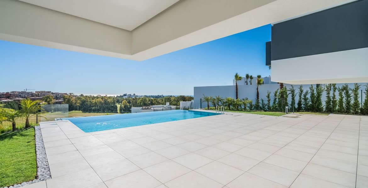 Stunning Brand New Modern Luxury Villa