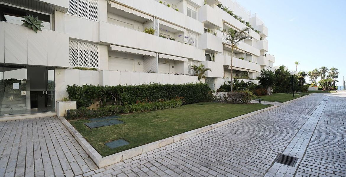 Apartment for Rent in Los Granados Puerto Banus