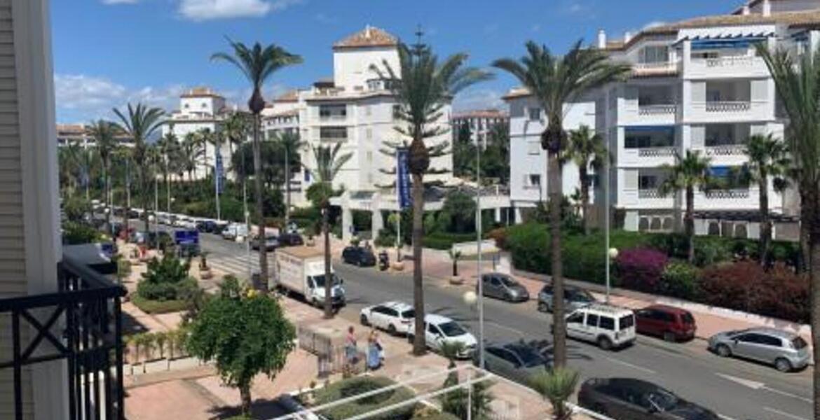 Playas del Duque, Marbella - Puerto Banus Apartment 140sqm