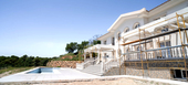 VILLA IN AN EXCLUSIVE LOCATION CLOSE TO GOLF COURSE 