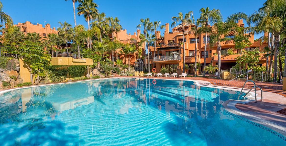 Apartment For Sale in Marbella