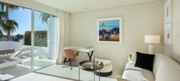 Beautifully renovated penthouse for sale in Puente Romano