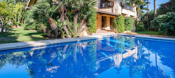 MEDITERRANEAN VILLA FOR SALE WITH A LOT OF CHARM, A FEW STEP