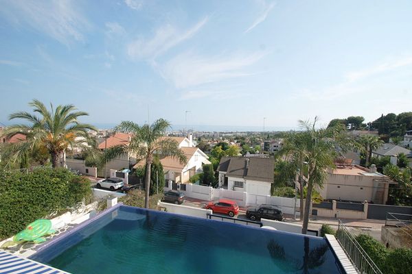 Amazing villa for long-term in Sitges