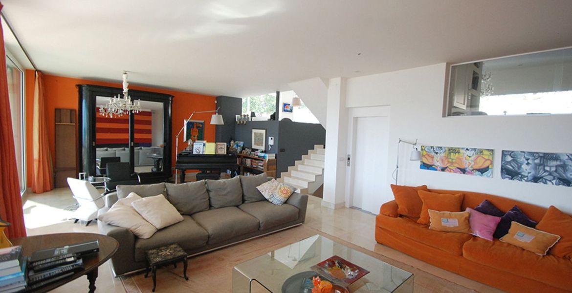 Amazing villa for long-term rent in Sitges