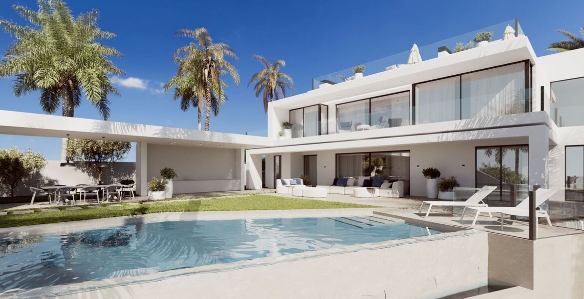 Villa for sale in Cascada de Camojan Marbella