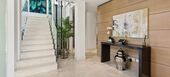 Современная вилла в Пуэнте Романо с технологией Smart Home