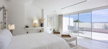 Современная вилла в Пуэнте Романо с технологией Smart Home