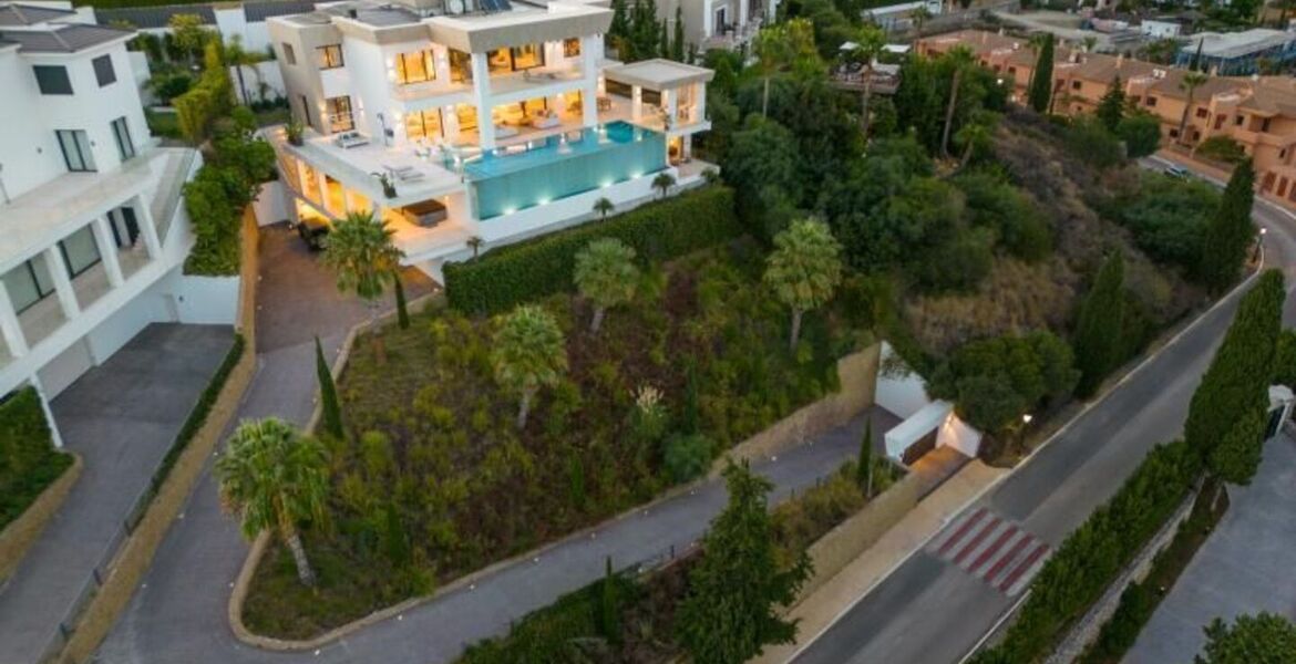 Brand New Luxury 7 Bedroom Villa for Sale in Benahavís