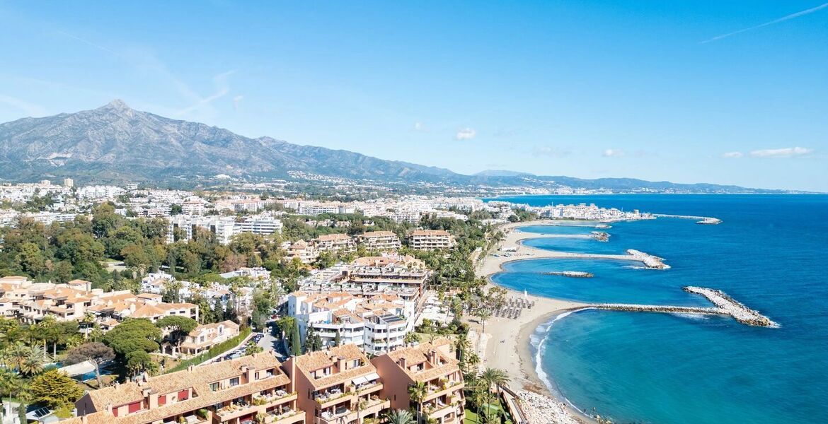 Ático dúplex de lujo frente al mar en venta