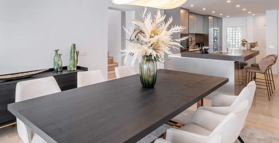 Ático dúplex de lujo frente al mar en venta