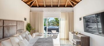 Ático dúplex de lujo frente al mar en venta