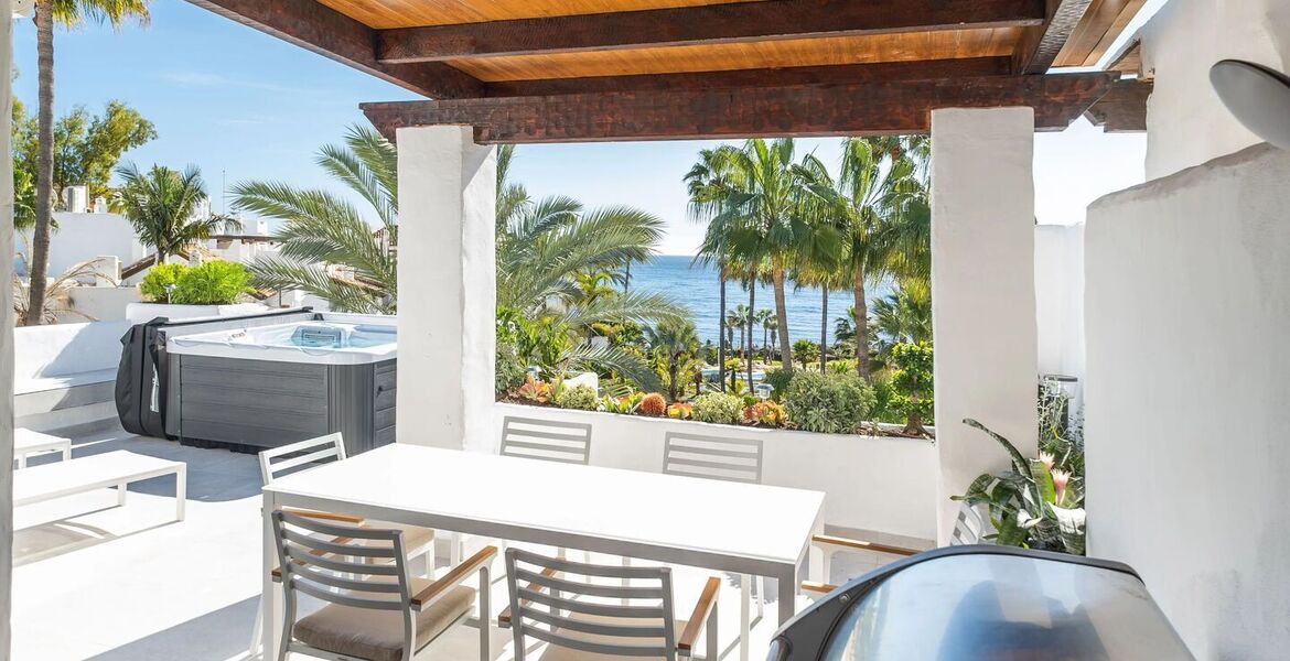 Ático dúplex de lujo frente al mar en venta