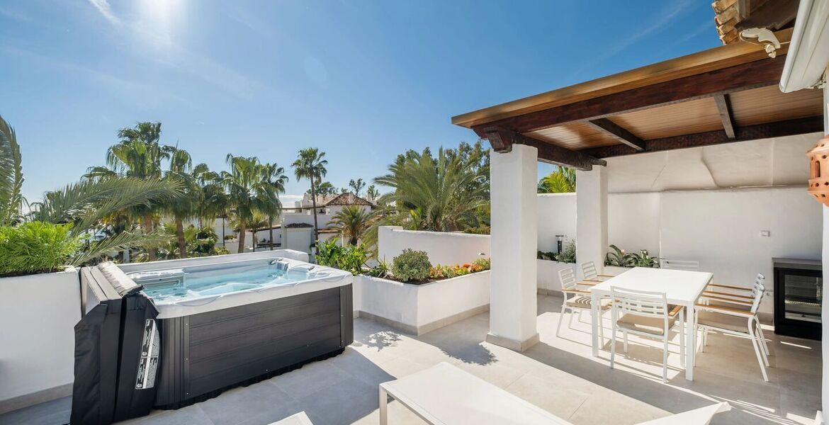 Ático dúplex de lujo frente al mar en venta