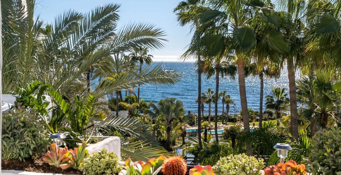 Ático dúplex de lujo frente al mar en venta