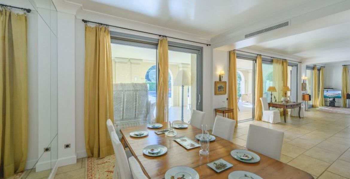 Villa for sale In Puente Romano