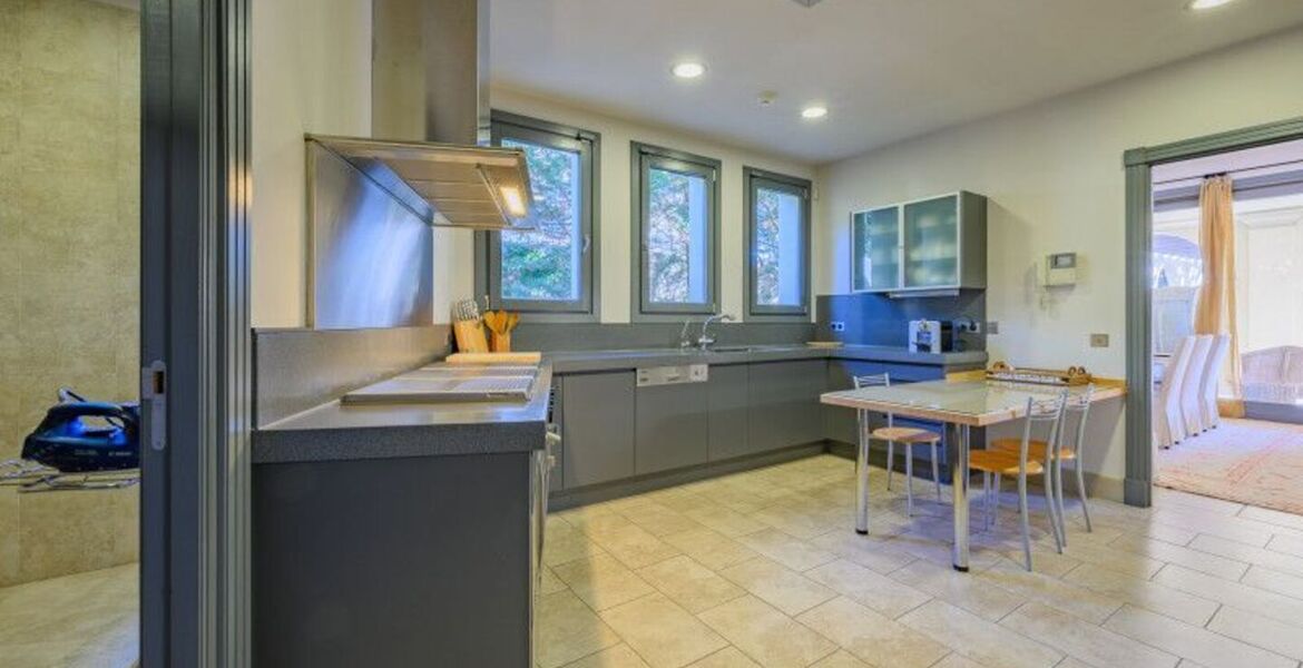 Villa for sale In Puente Romano