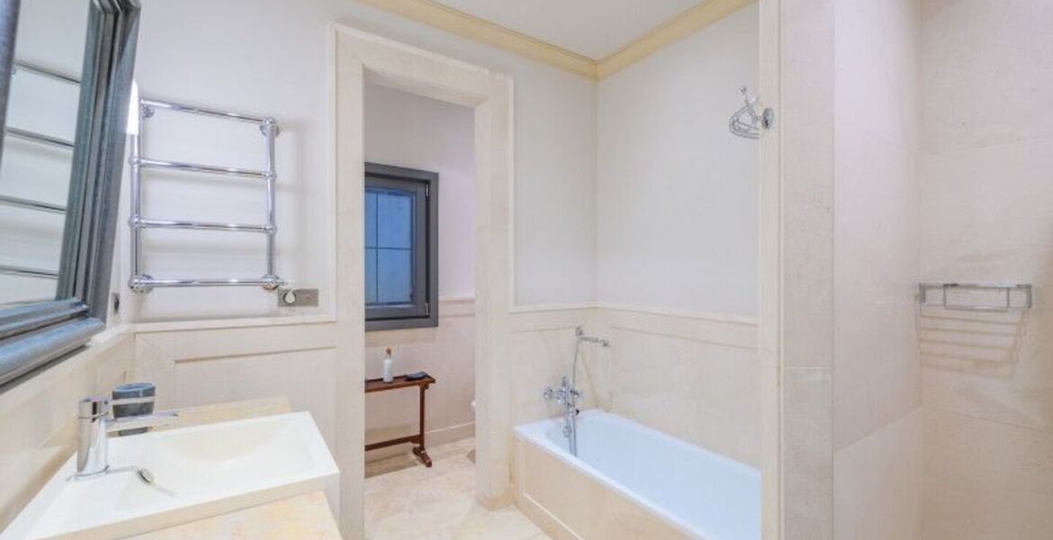 Villa for sale In Puente Romano