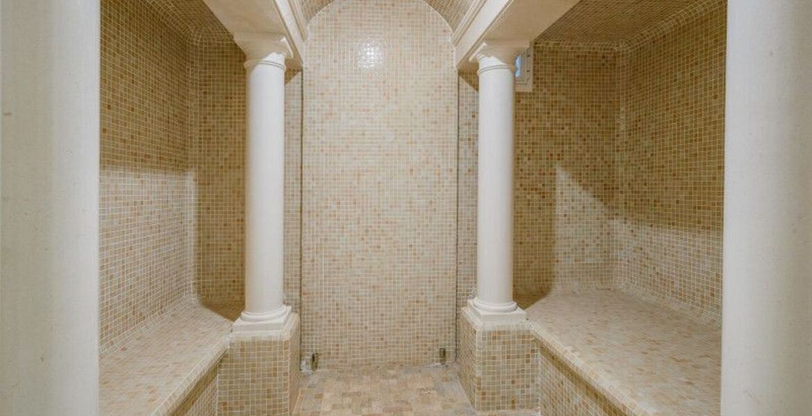 Villa for sale In Puente Romano