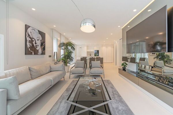 Apartment for sale in Marina Puente Romano