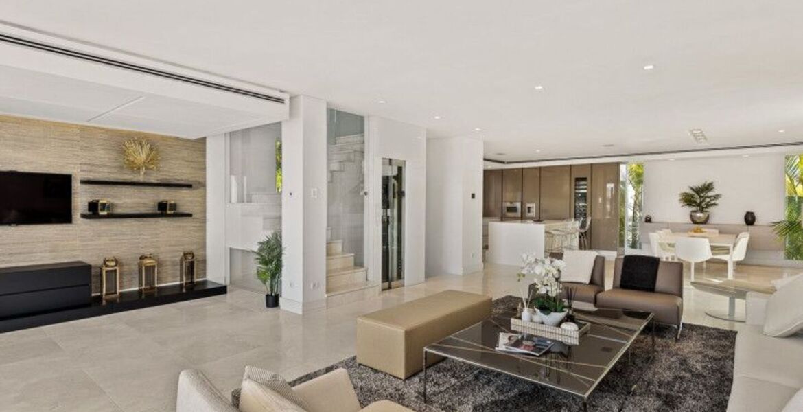 Villa for sale in Puente Romano