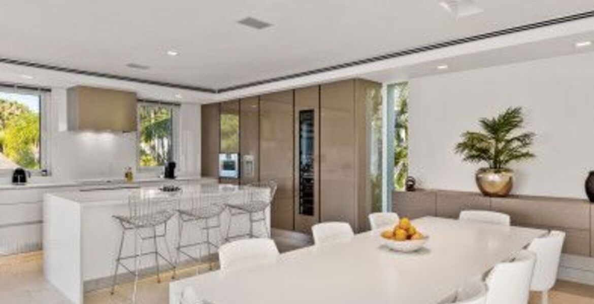 Villa for sale in Puente Romano