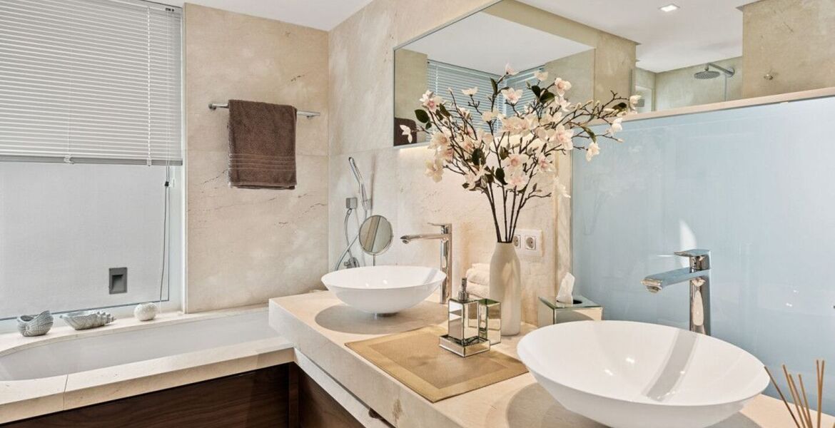 Villa for sale in Puente Romano