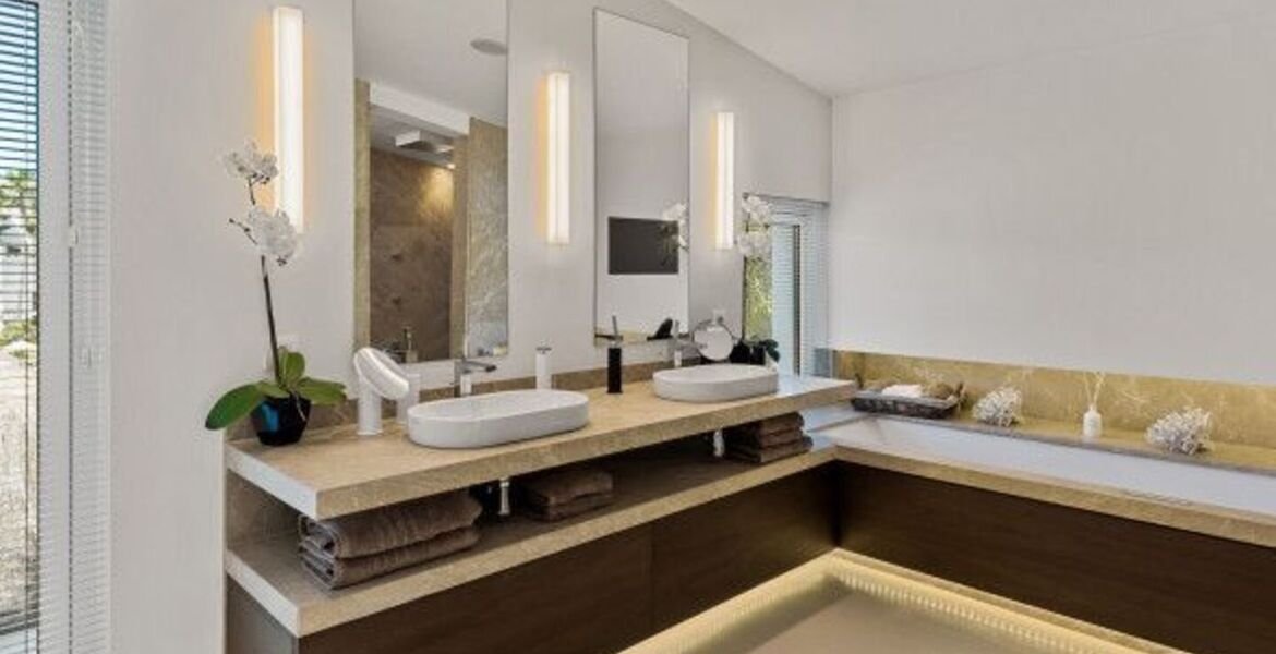 Villa for sale in Puente Romano