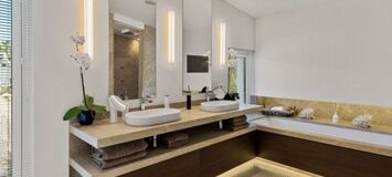 Villa for sale in Puente Romano