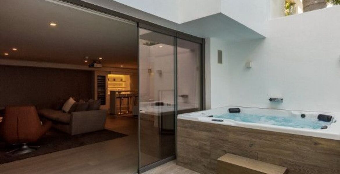 Villa for sale in Puente Romano
